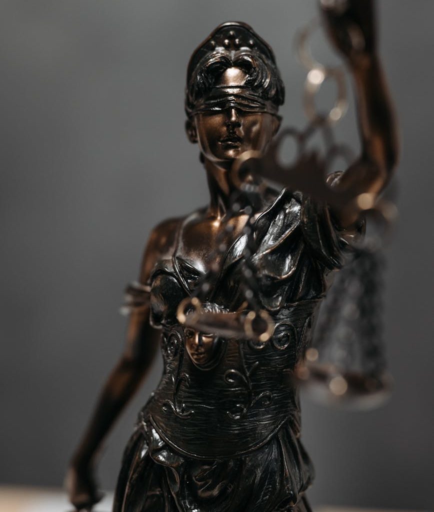 close up photo of lady justice statuette